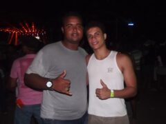 Oktober 10 Anos